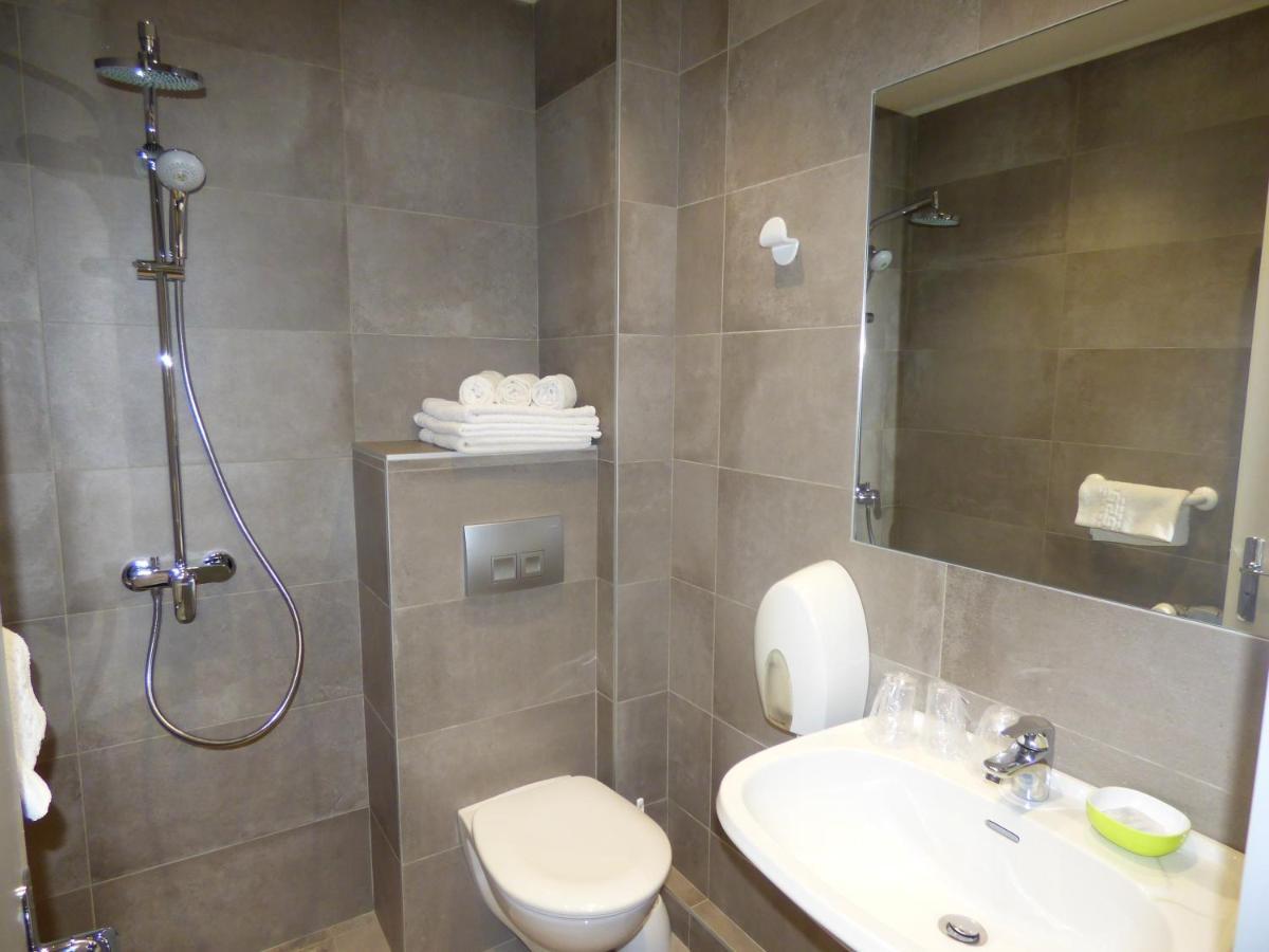 Auberge Des Avenieres Les Avenières Екстериор снимка