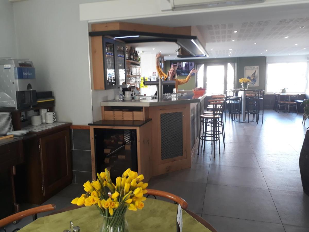 Auberge Des Avenieres Les Avenières Екстериор снимка